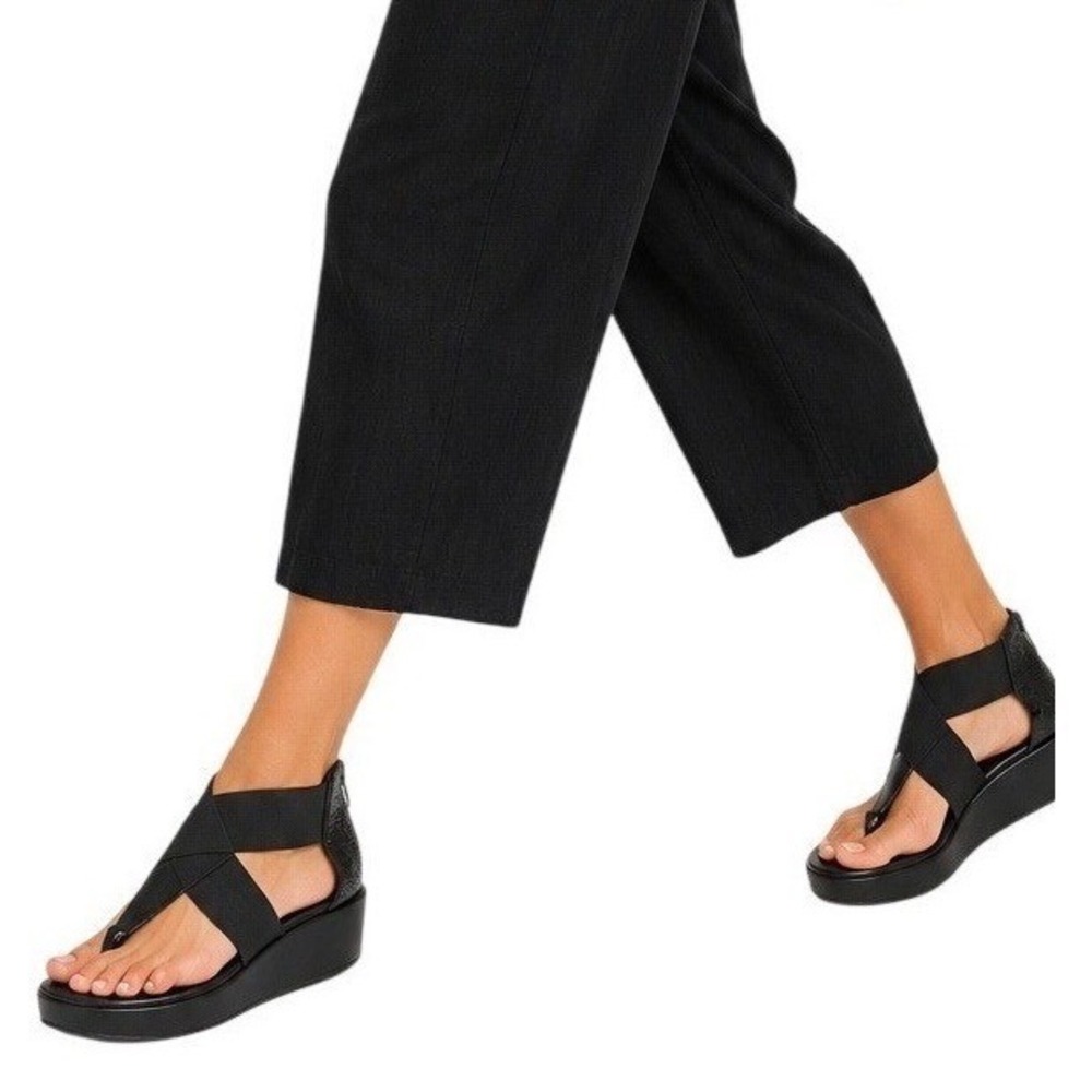 Donald J. Pliner Women's Strappy Leather Upper Comfort Wedge Thong Sandals Sz 9